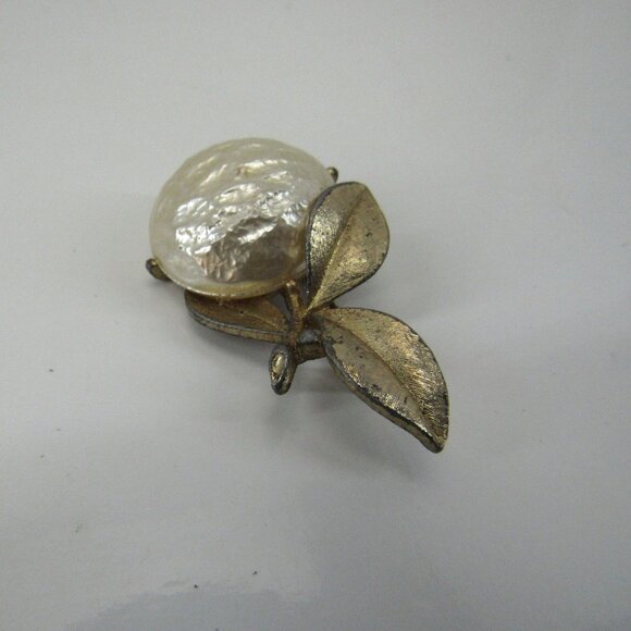 Sarah Coventry Vintage 1960's Splendor Pearl Blossom Brooch Gold Plated - Picture 4 of 7